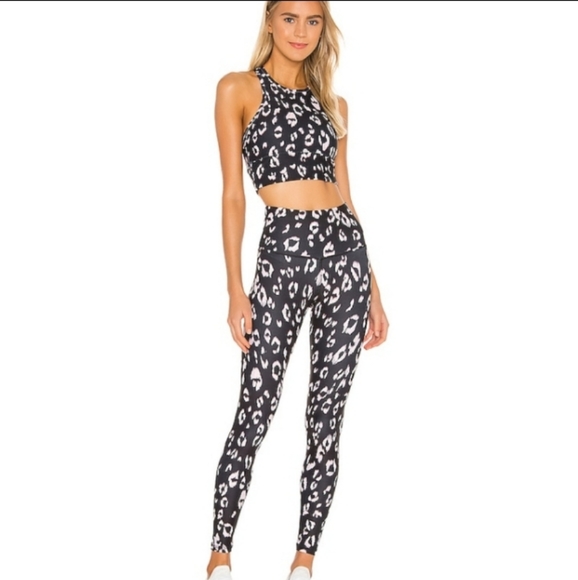 strut this leopard leggings